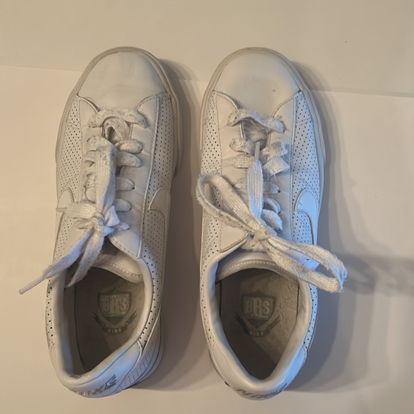 Nike BRS women’s shoes. - Picture 6 of 7
